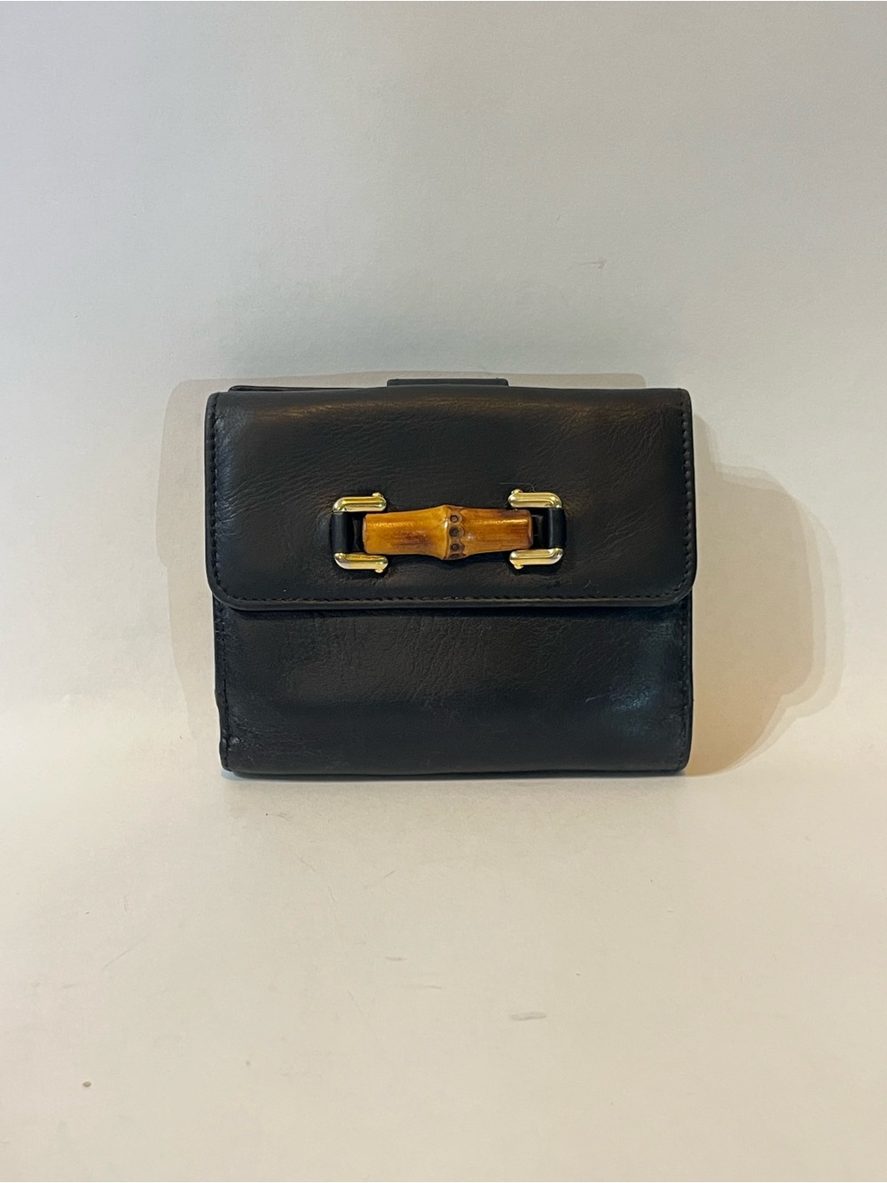 Vintage GUCCI Bamboo Clasp Black Leather Compact Bifold | Tom Ford Era | Made 🇮🇹